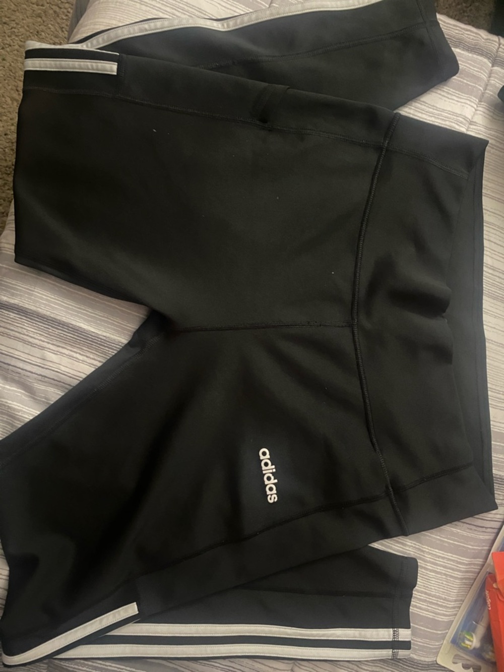 Womens XL Pre-Owned Adidas Leggings  With Silver Accent Stripes along pant legs